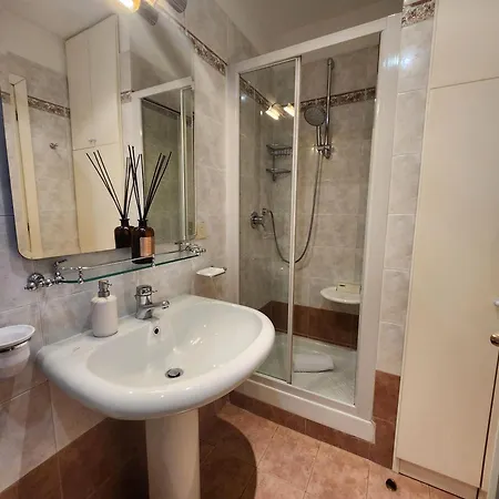 Authentic With Terrace Appartement *