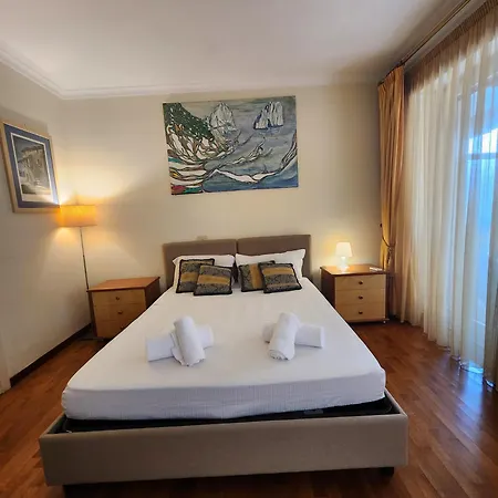Authentic With Terrace Appartement *