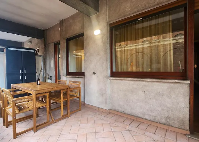 Apartment Authentic With Terrace